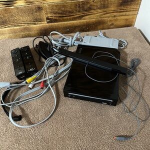 Nintendo Wii Console Bundle - Black